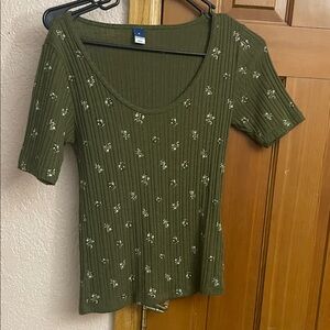 Old Navy Olive Green Floral Ribbed Tee
